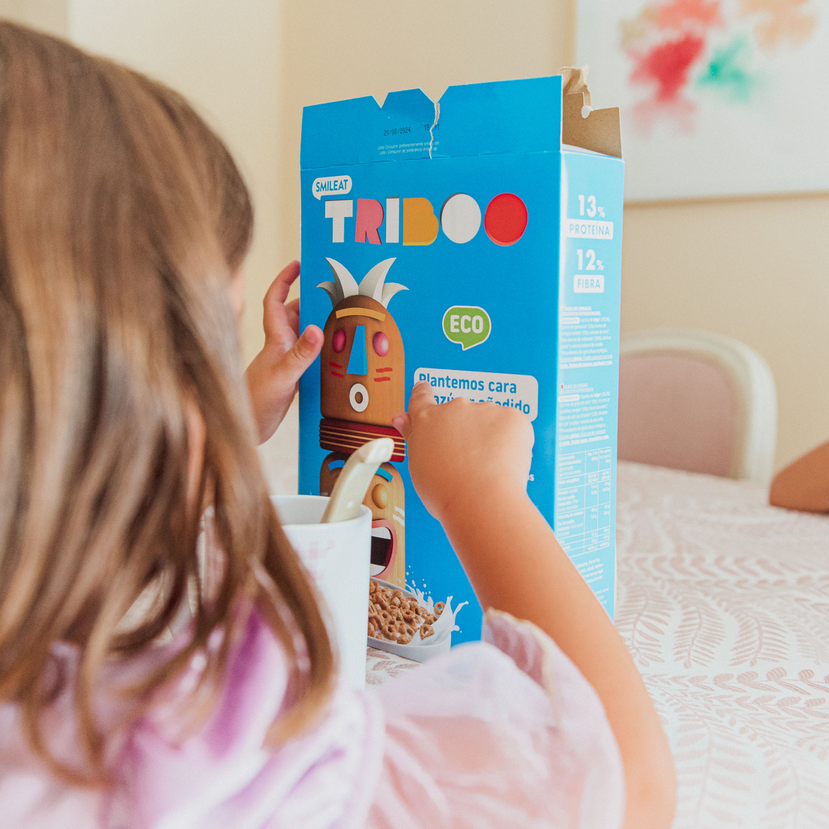 niño comiendo cereales TRIBOO